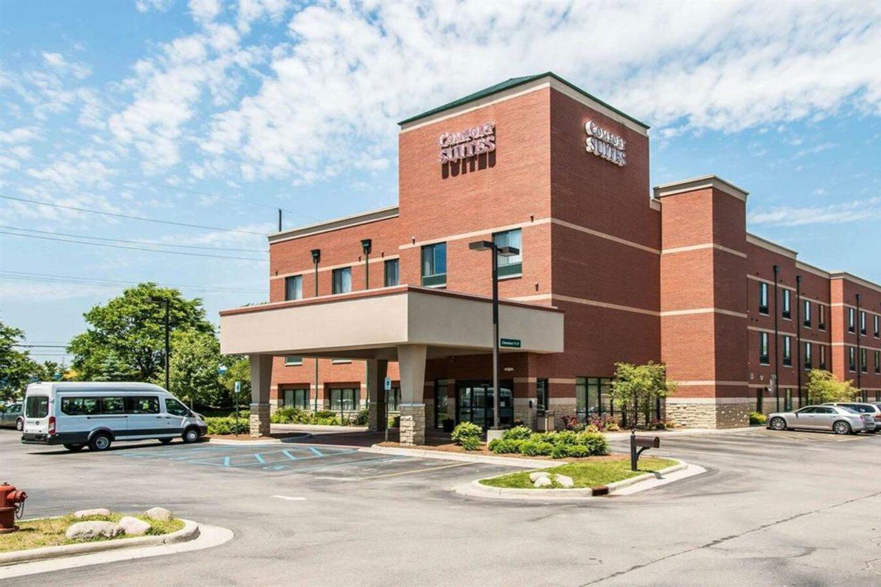Comfort Suites Canton - Detroit Exterior foto
